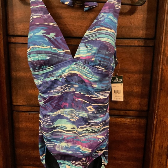 Bathing suit - Picture 1 of 3